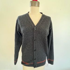 Universal Studio Harry Potter Gryffindor cardigan. Grey 100% wool. Size medium.